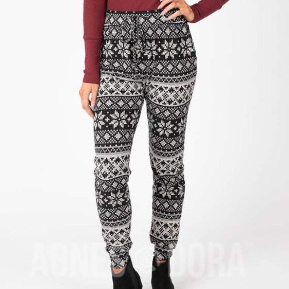 Agnes & Dora Everyday Joggers Limited Edition Holiday Joggers NWT